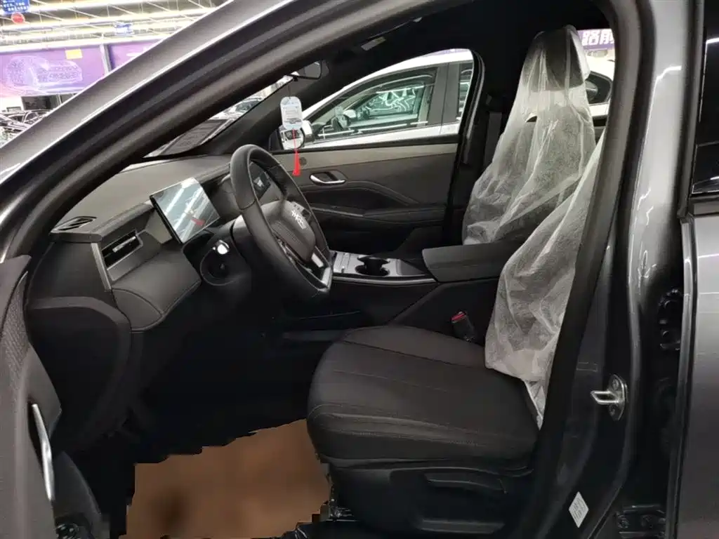 BYD Qin PLUS 2026 DM-i Smart Edition 128KM Progressive фото 15