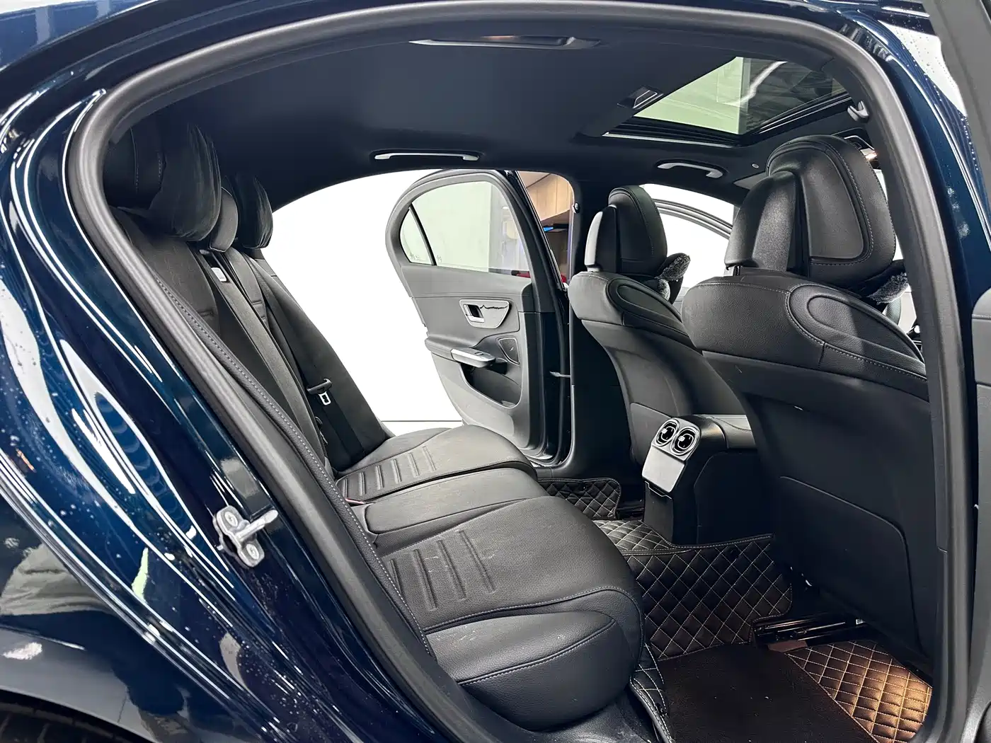 Mercedes-Benz C-Class 2025 C 200 L Sport Edition фото 12