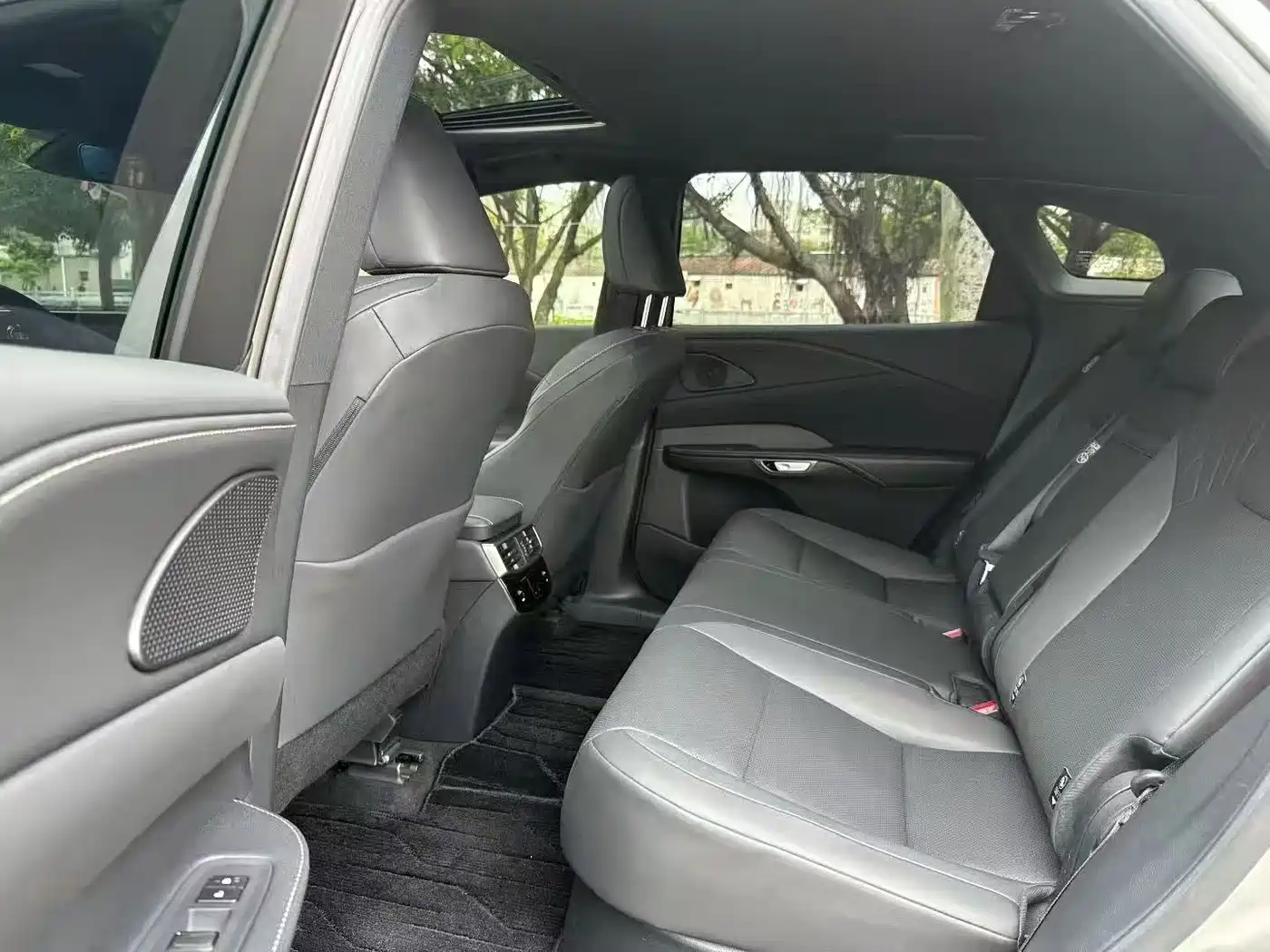 Lexus RX 2025 2025 300 4WD Premium Edition