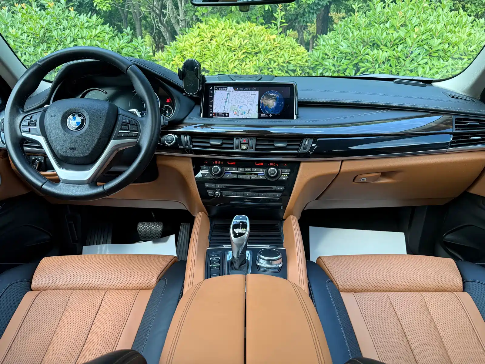 Фото 26 - BMW X6