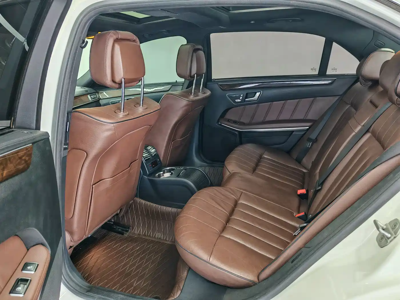 Mercedes-Benz E-Class 2015 E 320 L фото 14