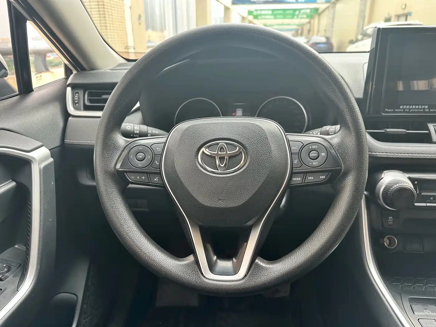 Toyota RAV4 Rongfang 2022 2.0L CVT 2WD Urban Edition фото 11