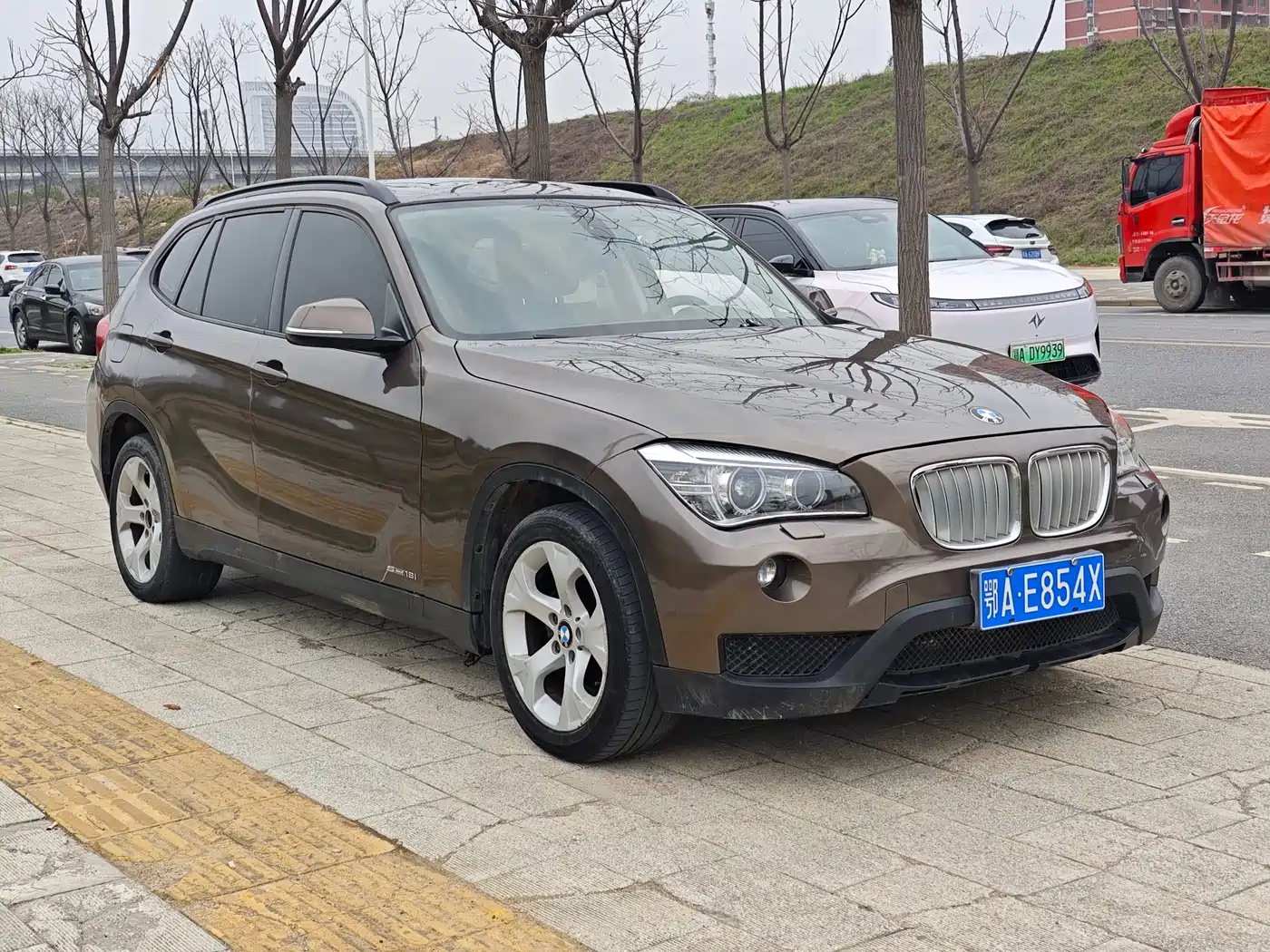 BMW X1 (Import) 2012 sDrive18i Luxury фото 3
