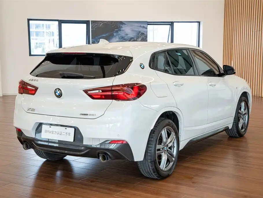 BMW X2 2024 2023 sDrive25i M Off-Road Package