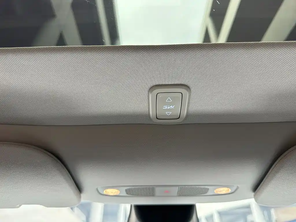 Фото 15 - Tesla Model Y