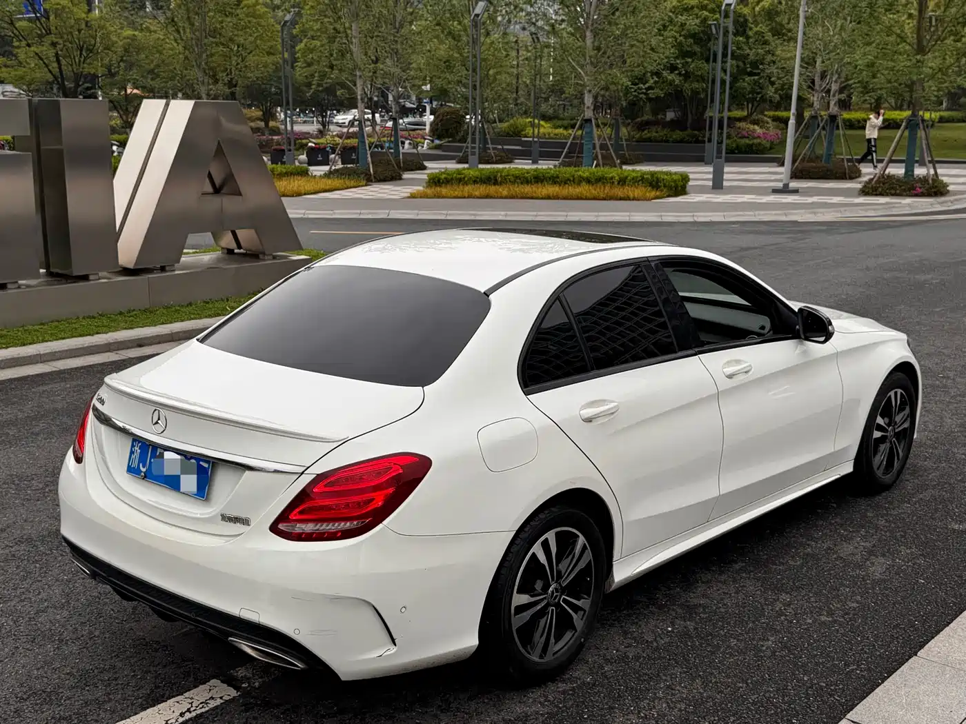 Mercedes-Benz C-Class 2017 Facelift C 200 Sport Edition фото 4