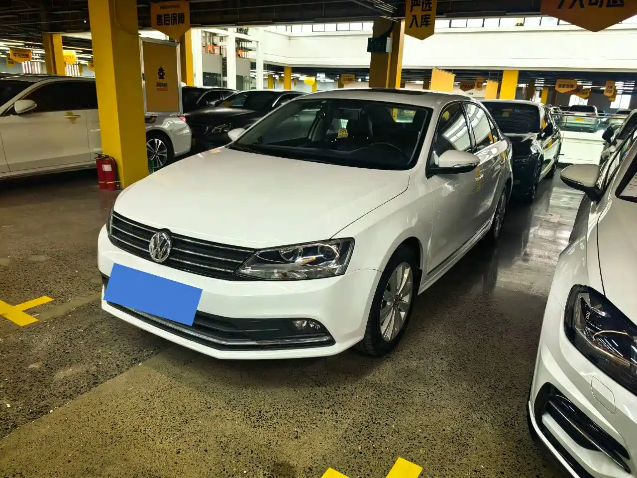 Volkswagen Sagitar 2015 1.6L Automatic Comfort