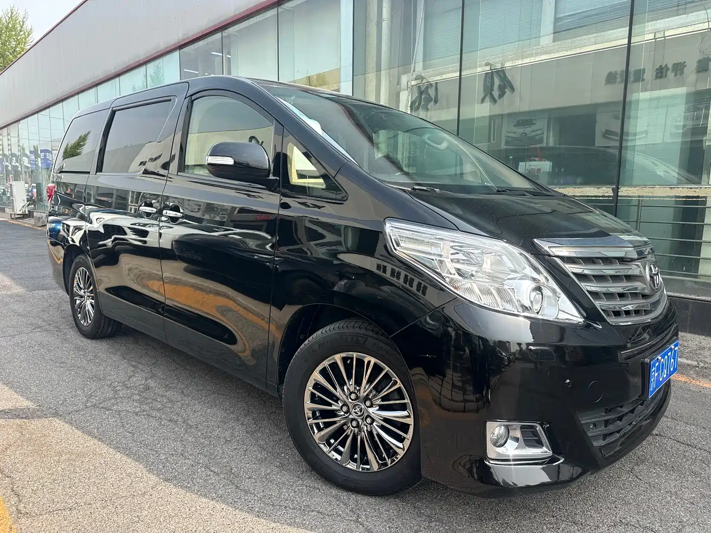 Toyota Alphard 2012 3.5L Premium Edition фото 5