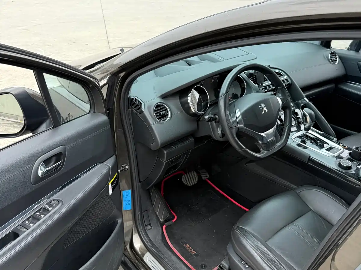 Peugeot 3008 2013 1.6THP Automatic Prestige Edition фото 5