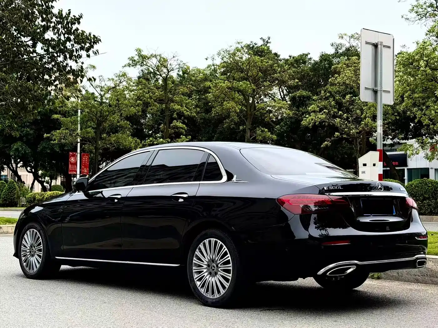 Mercedes-Benz E-Class 2021 E 300 L Luxury фото 8