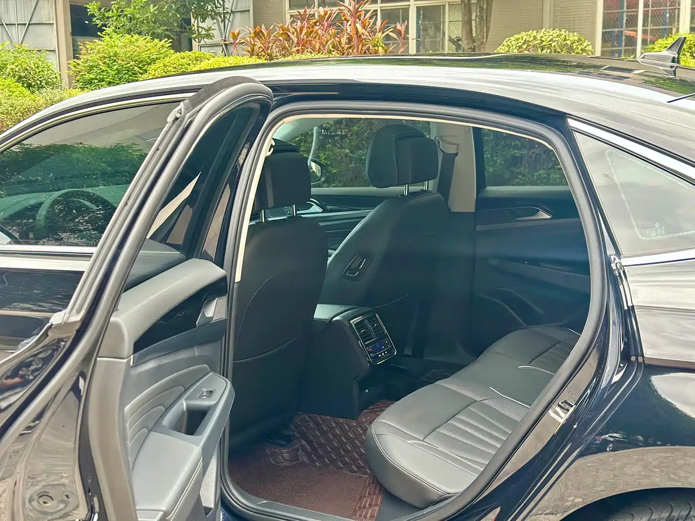 Фото 8 - Volkswagen Passat