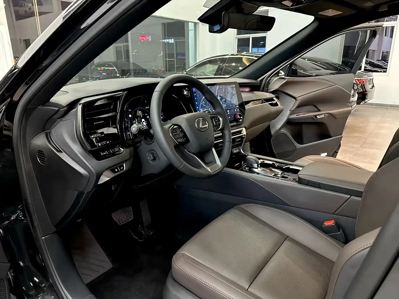Lexus RX 2025 350h 4WD Premium Edition фото 6