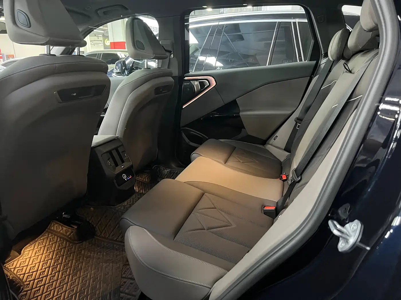 BMW X3 2025 xDrive30L Leading M Sport Package фото 12