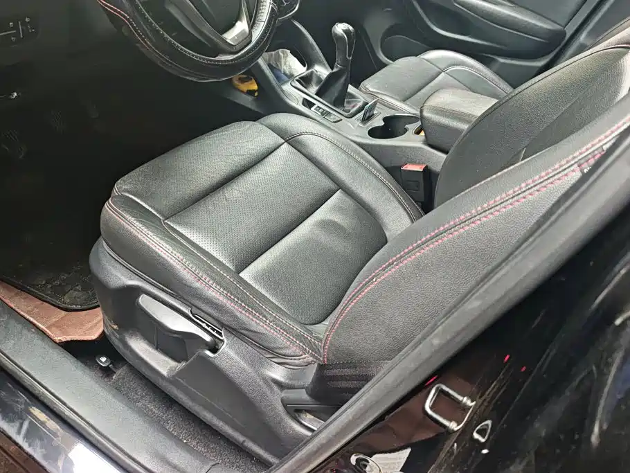 Фото 9 - Changan CS75