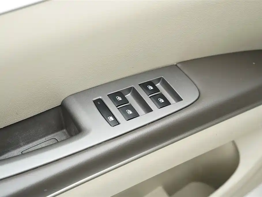 Buick GL8 2013 3.0L XT Luxury Business Flagship Edition фото 27
