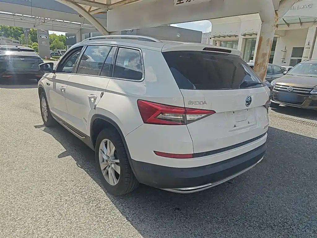 Škoda Kodiaq 2017 TSI330 7-seater 2WD Luxury Edition фото 5