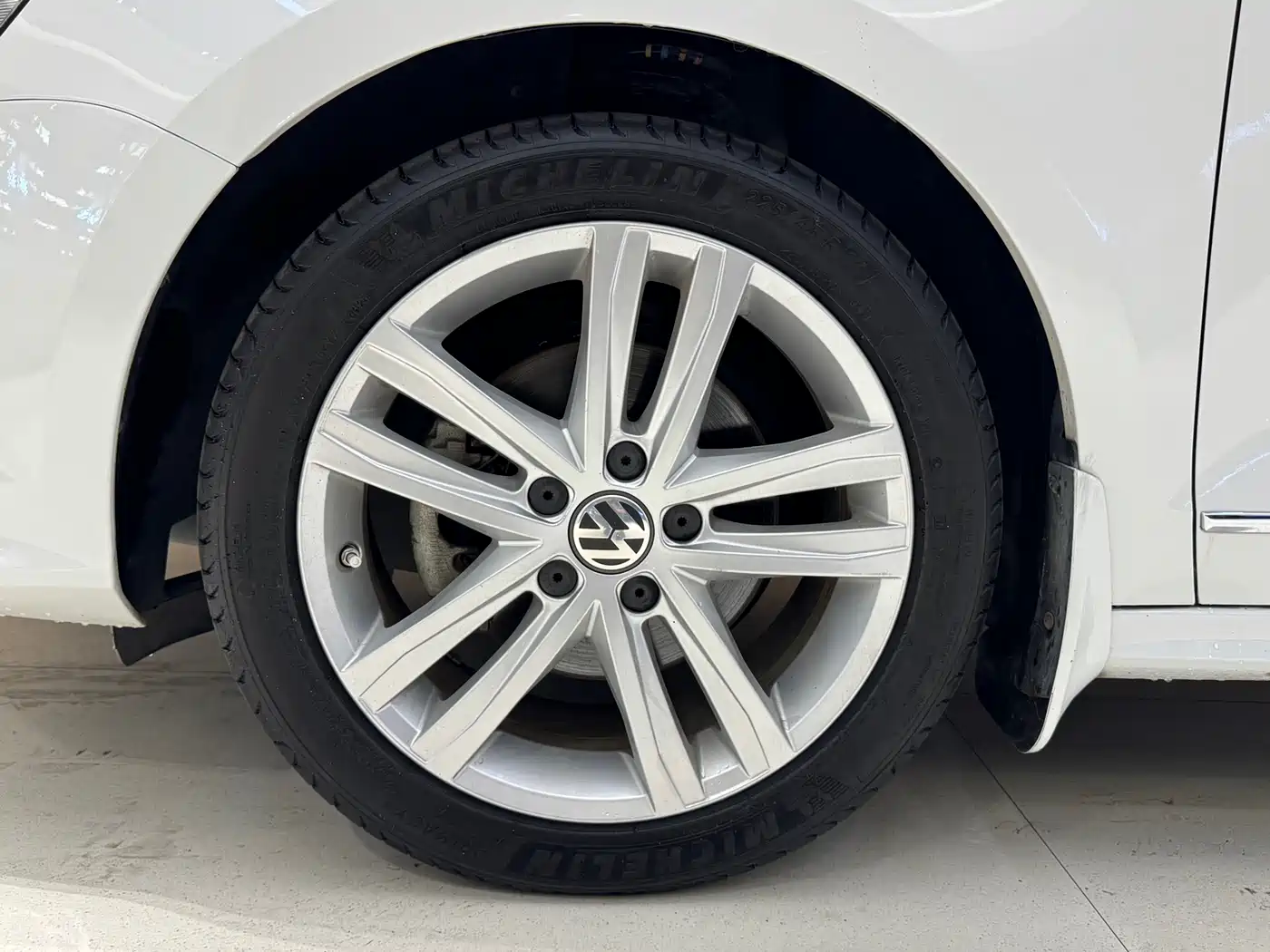Volkswagen Sagitar 2018 280TSI DSG Luxury фото 18