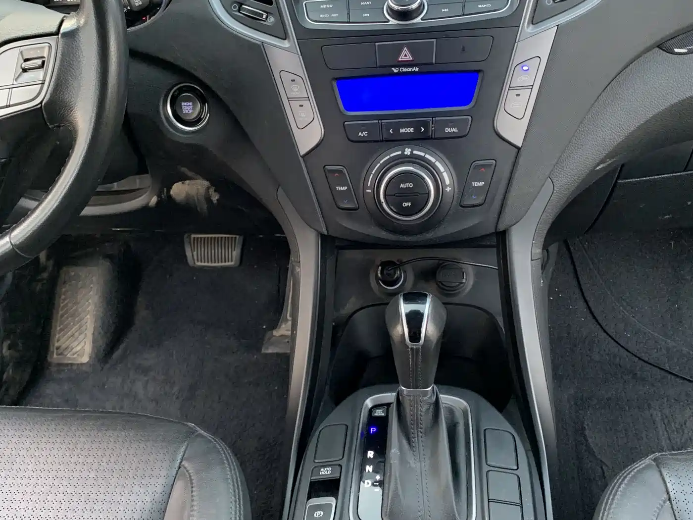 Hyundai Santa Fe 2015 2.4L Automatic 4WD Smart 5-seater фото 10