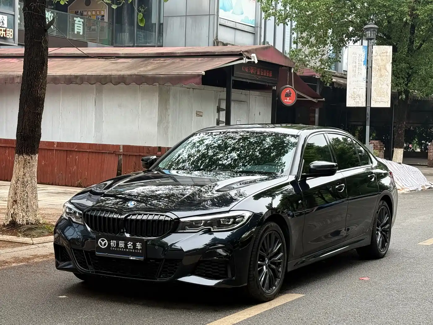 BMW 3 Series 2022 325Li M Sport Shadow Edition фото 3