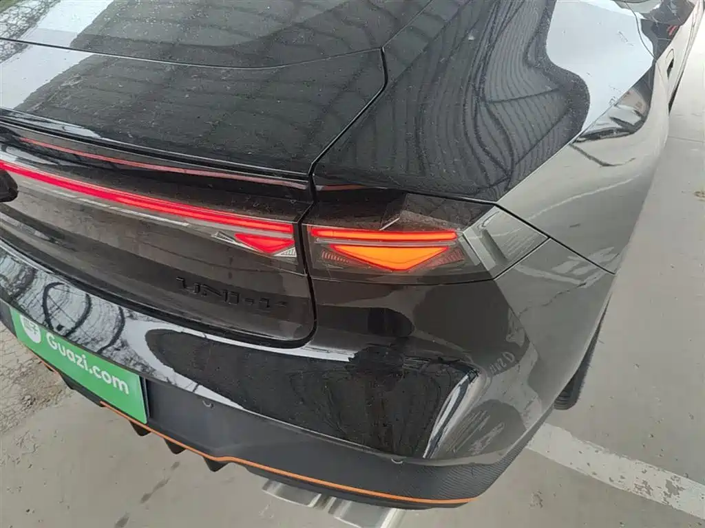 CHANGAN UNI-V