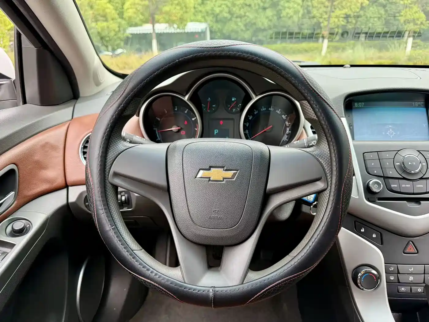 Chevrolet Cruze 2013 Model 1.8L SE AT фото 13