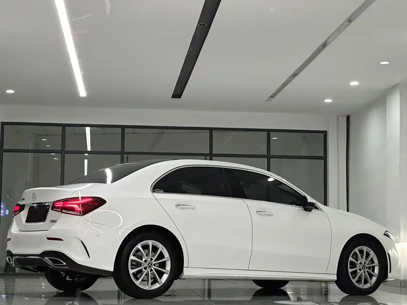 Mercedes-Benz A-Class 2021 A 200 L Sport Sedan Fashion Edition фото 14