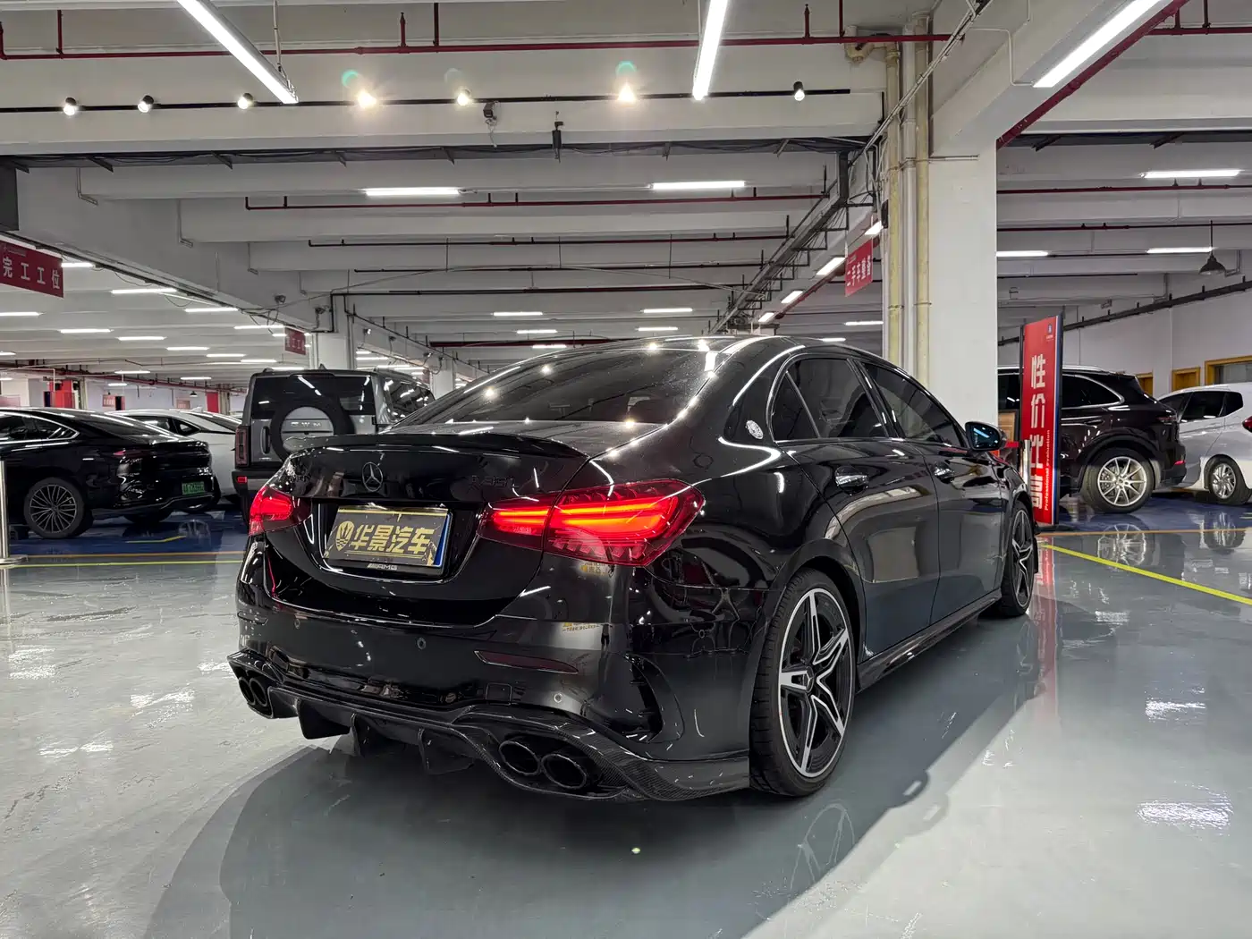 Mercedes-Benz A-Class AMG 2024 Facelift AMG A 35 L 4MATIC фото 5