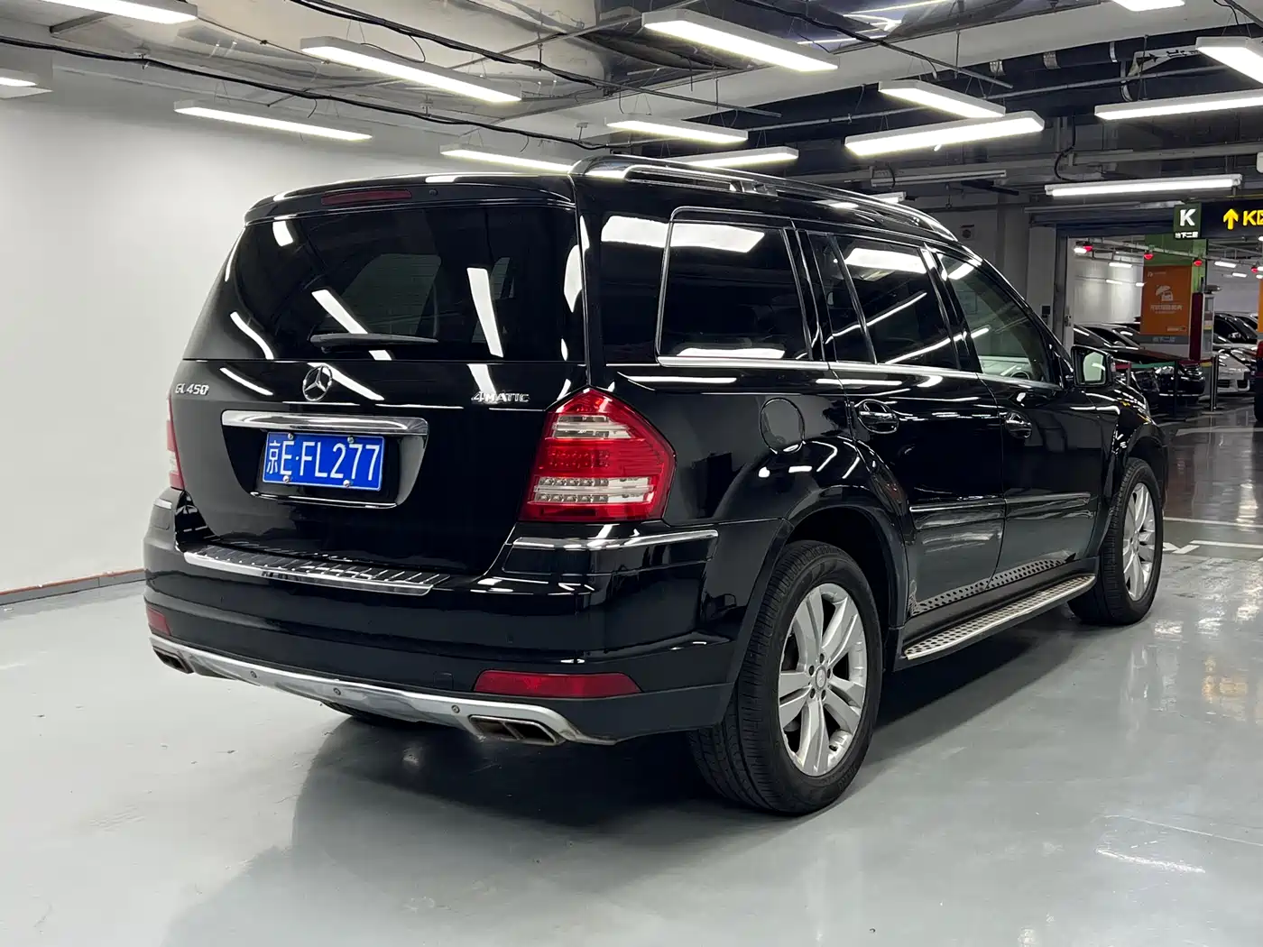Mercedes-Benz GL-Class 2011 GL 450 4MATIC Premium фото 6