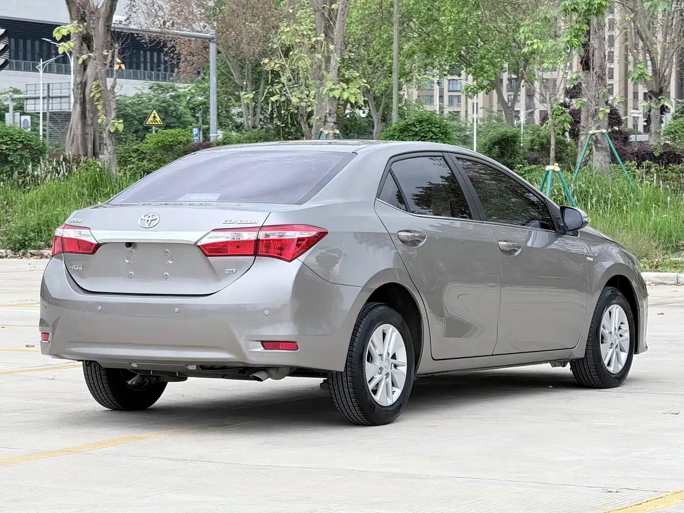 Toyota Corolla 2014 1.6L CVT GL фото 4