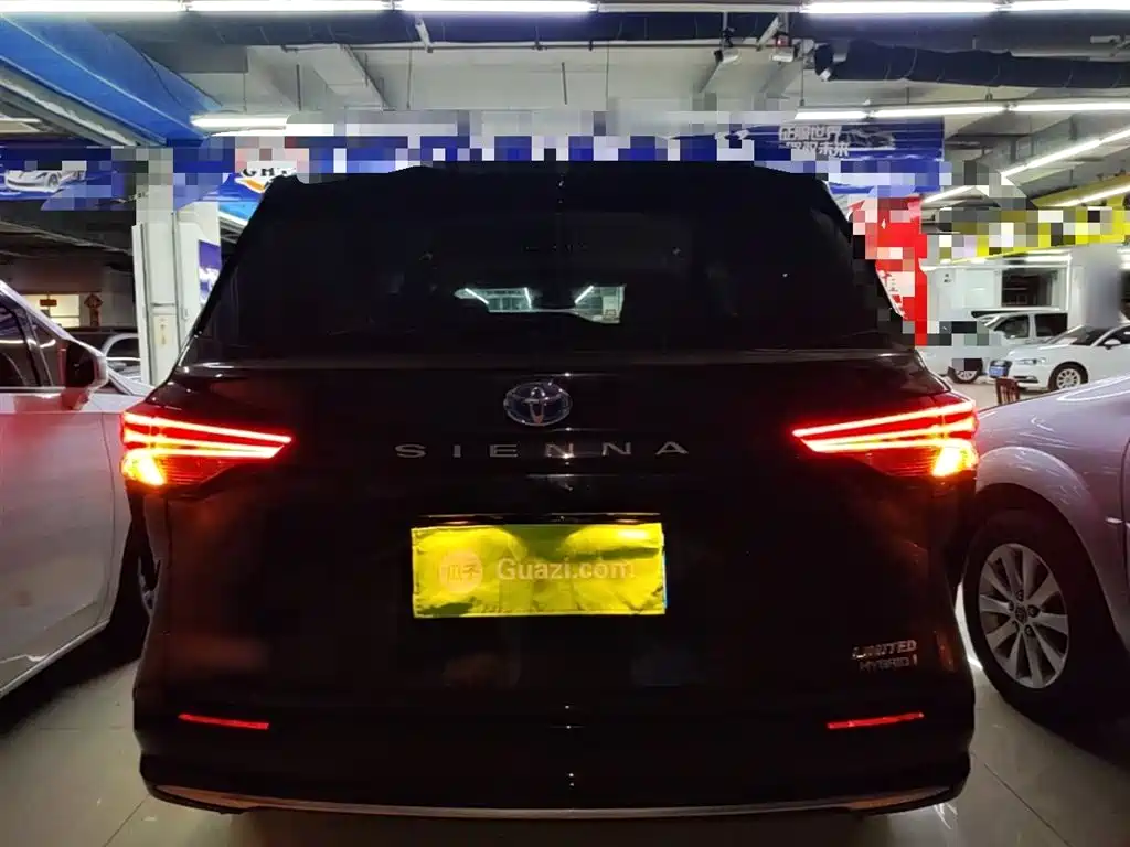 Фото 6 - Toyota Sienna