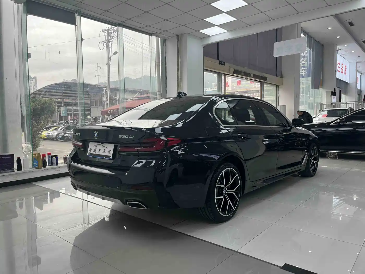 BMW 5 Series 2022 Model Third Facelift 530Li Premium M Sport Package фото 9