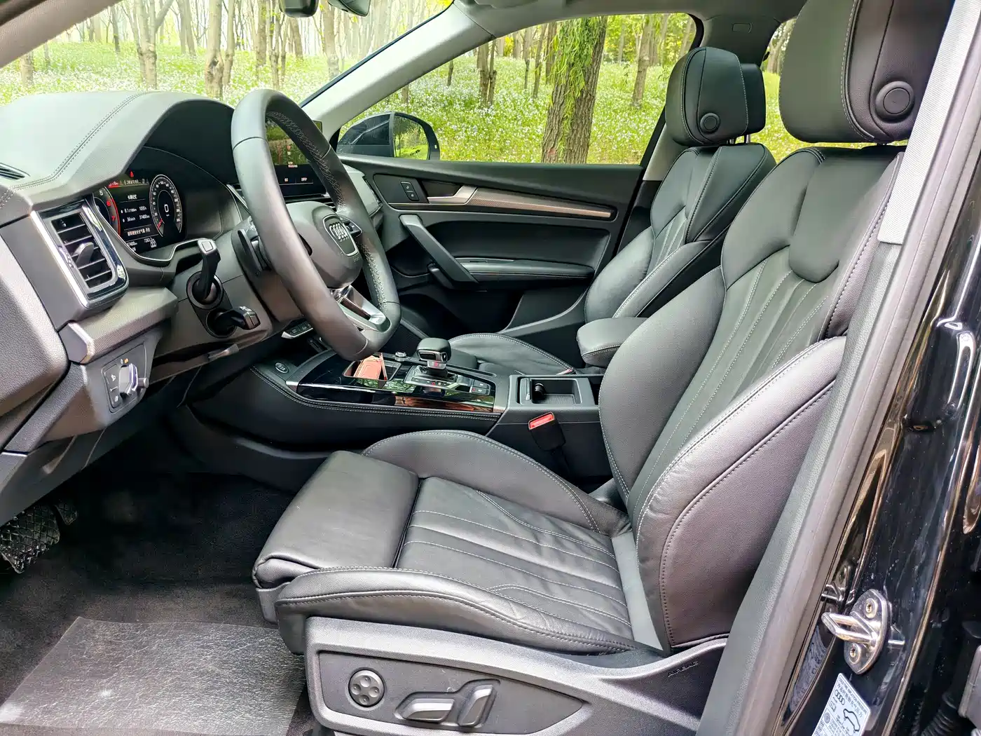 Audi Q5L 2022 40T Luxury Dynamic фото 5