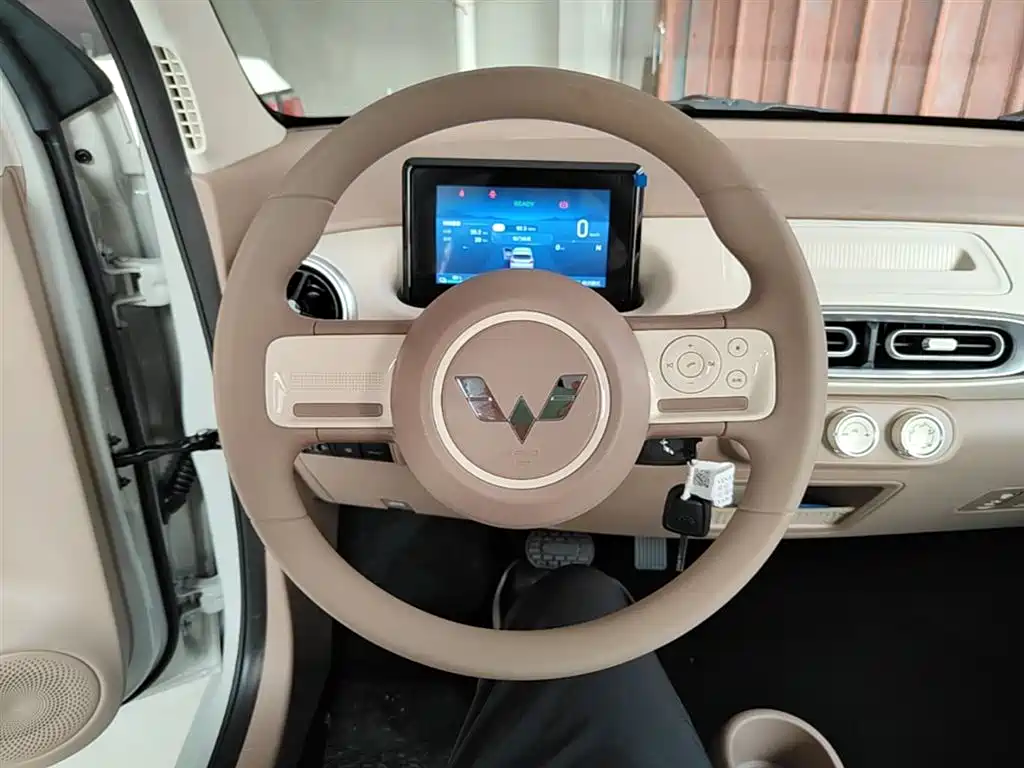 Wuling Motors Hongguang MINIEV 2026 2025 4-Door Advanced