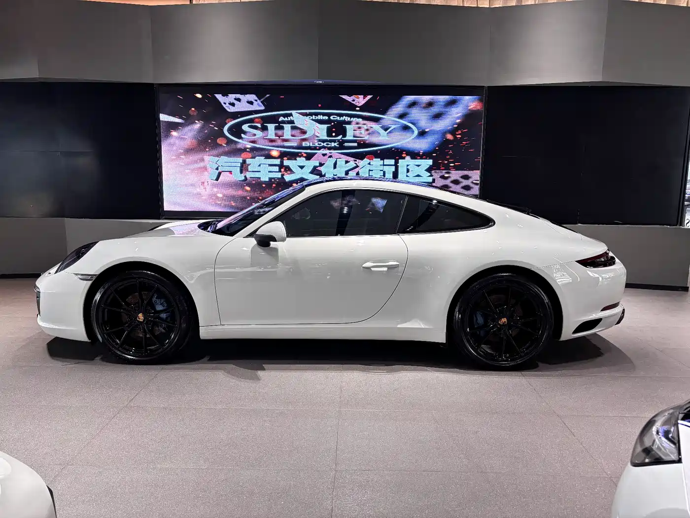 Porsche 911 2016 Carrera 3.0T фото 3