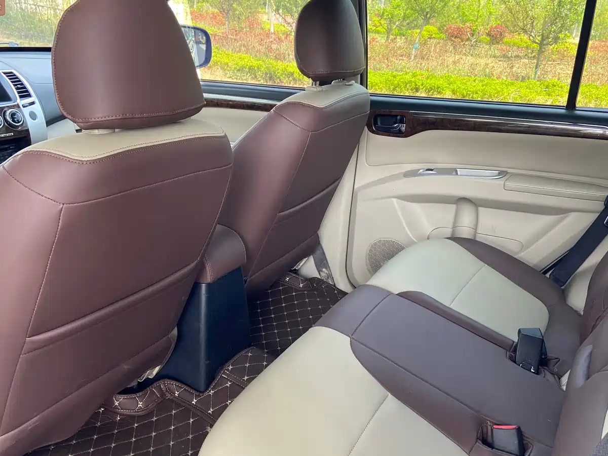 Mitsubishi Pajero Sport 2013 3.0L Automatic 2WD Luxury фото 7