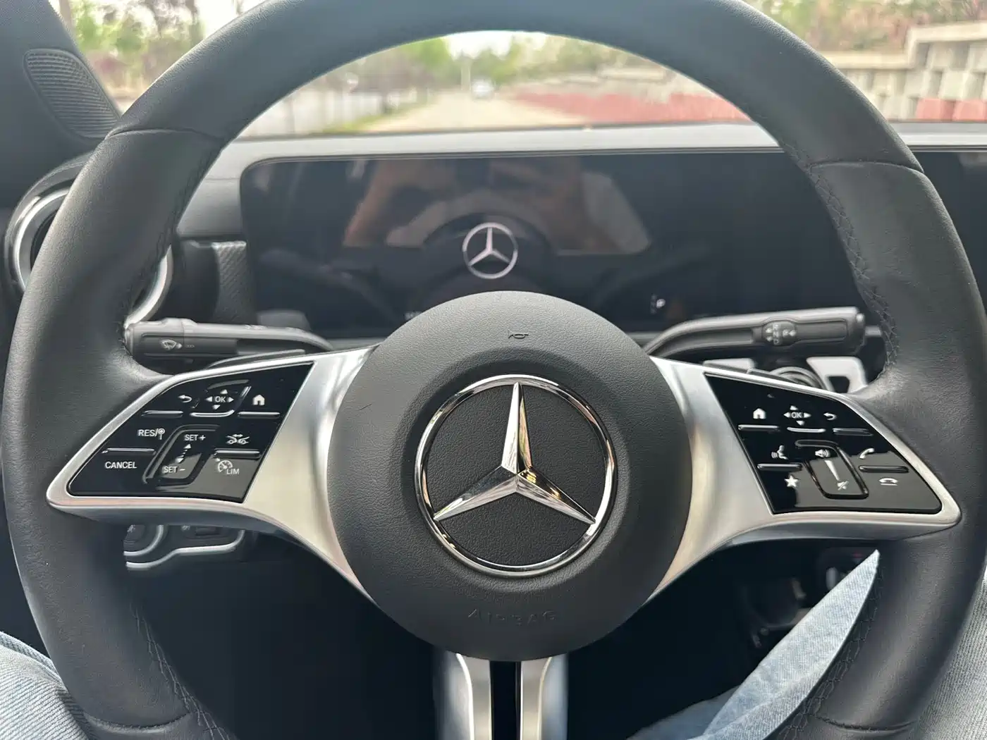 Mercedes-Benz A-Class 2023 A 180 L фото 14