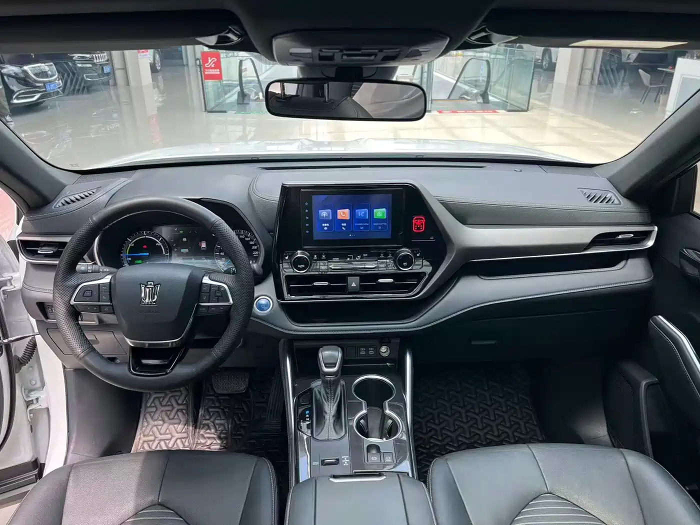 Toyota Crown Kluger 2023 2.5L HEV AWD Luxury Edition фото 10
