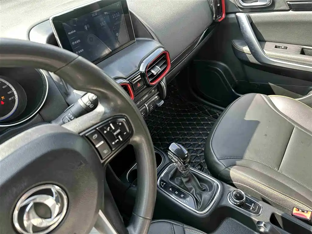 Dongfeng Aeolus Dongfeng Fengshen AX4 2018 2017 1.6L DCT Trendy