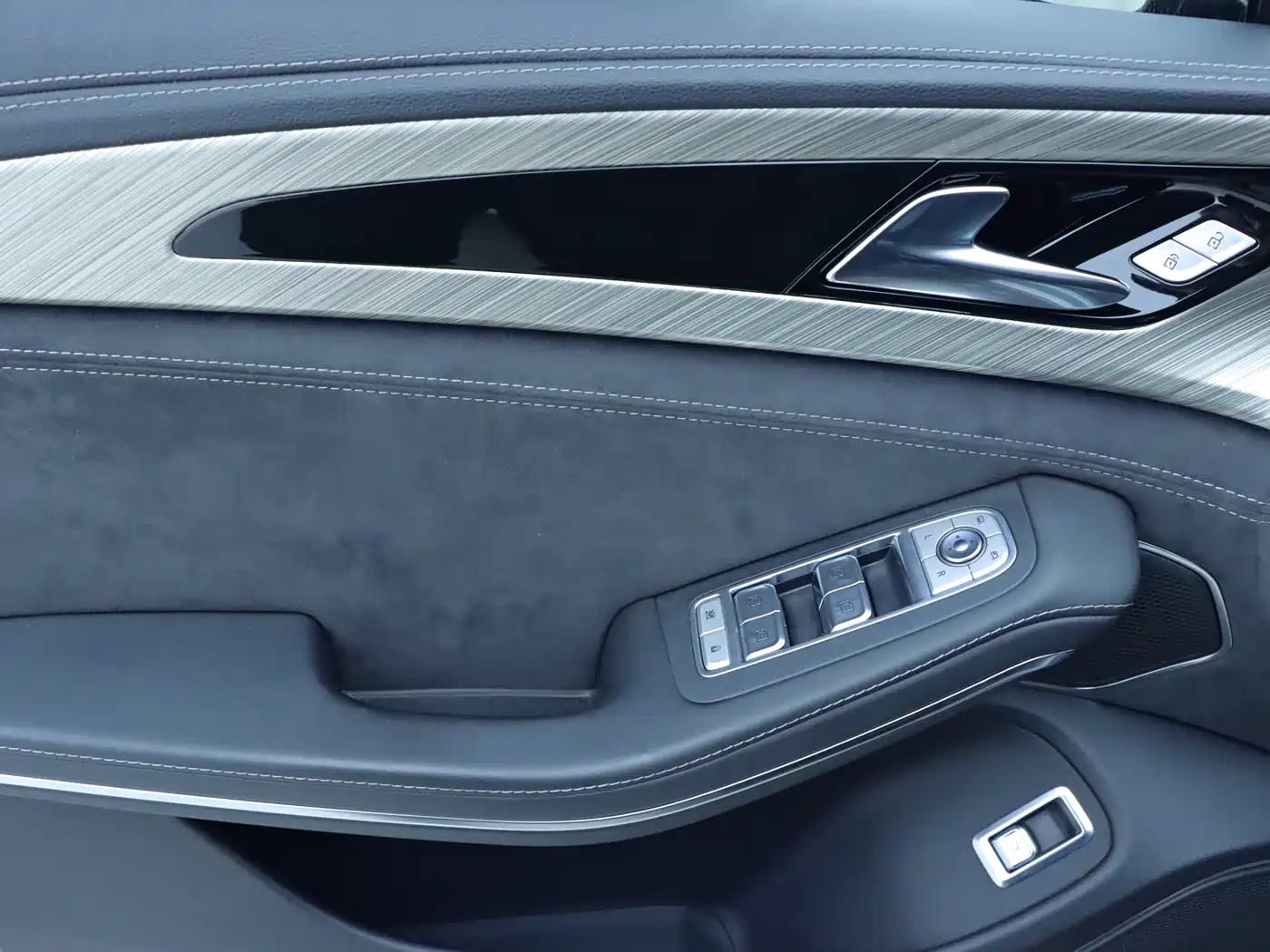 Hongqi H9 2020 3.0T Smart Connect Flagship 4-Seater фото 11