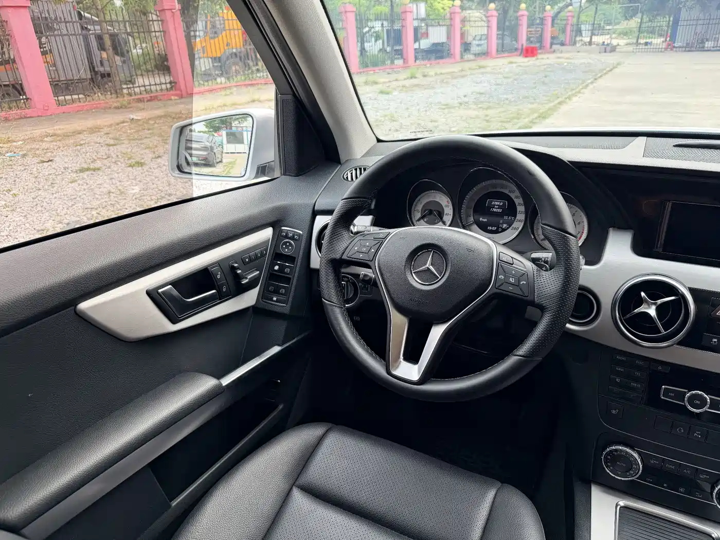 Mercedes-Benz GLK-Class 2013 GLK 300 4MATIC Dynamic Sunroof фото 15