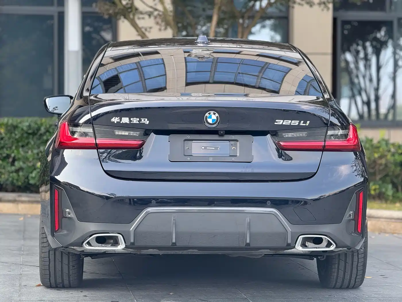 BMW 3 Series 2024 325Li M Sport Package фото 11