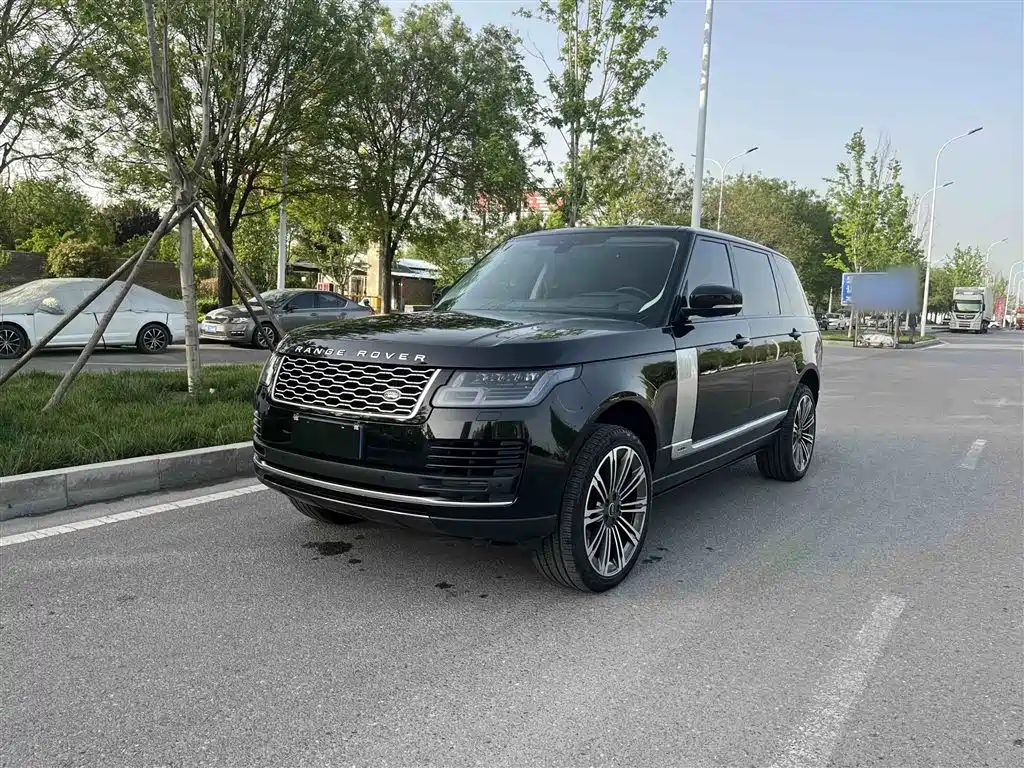 Land Rover Range Rover 2021 3.0 L6 Heritage Extended Classic Edition фото 4