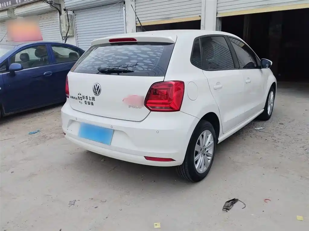 Volkswagen Polo 2014 1.4L Manual Comfort Edition фото 25