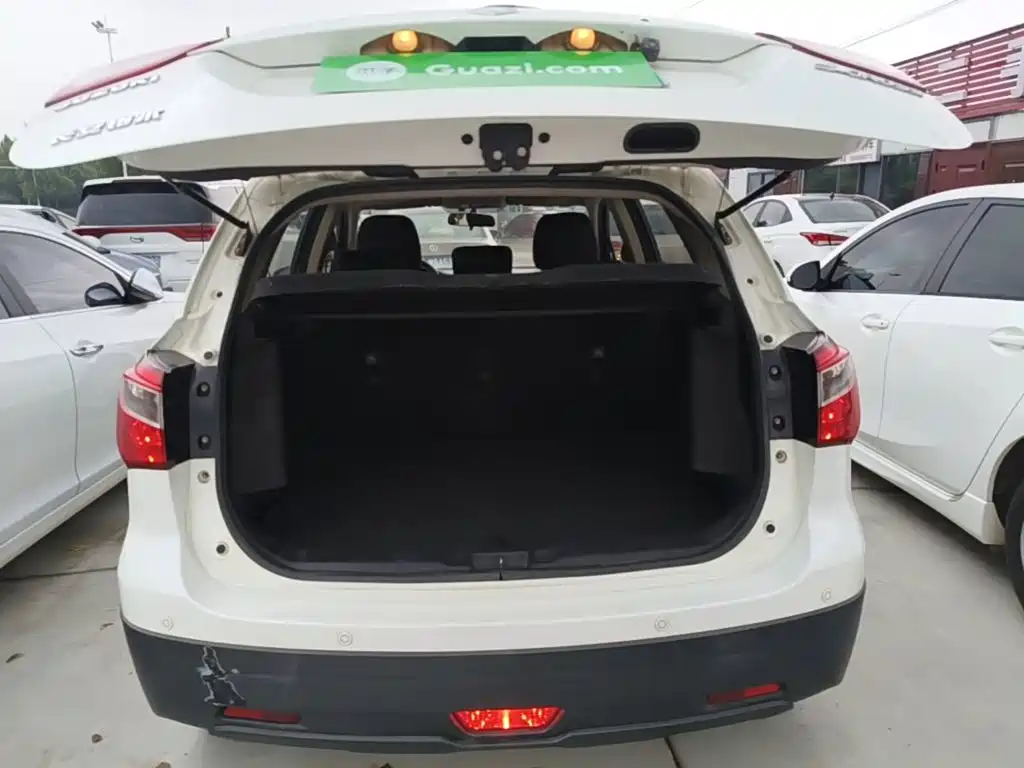 Suzuki SX4 S-Cross 2015 2015 1.6L CVT 2WD Progressive