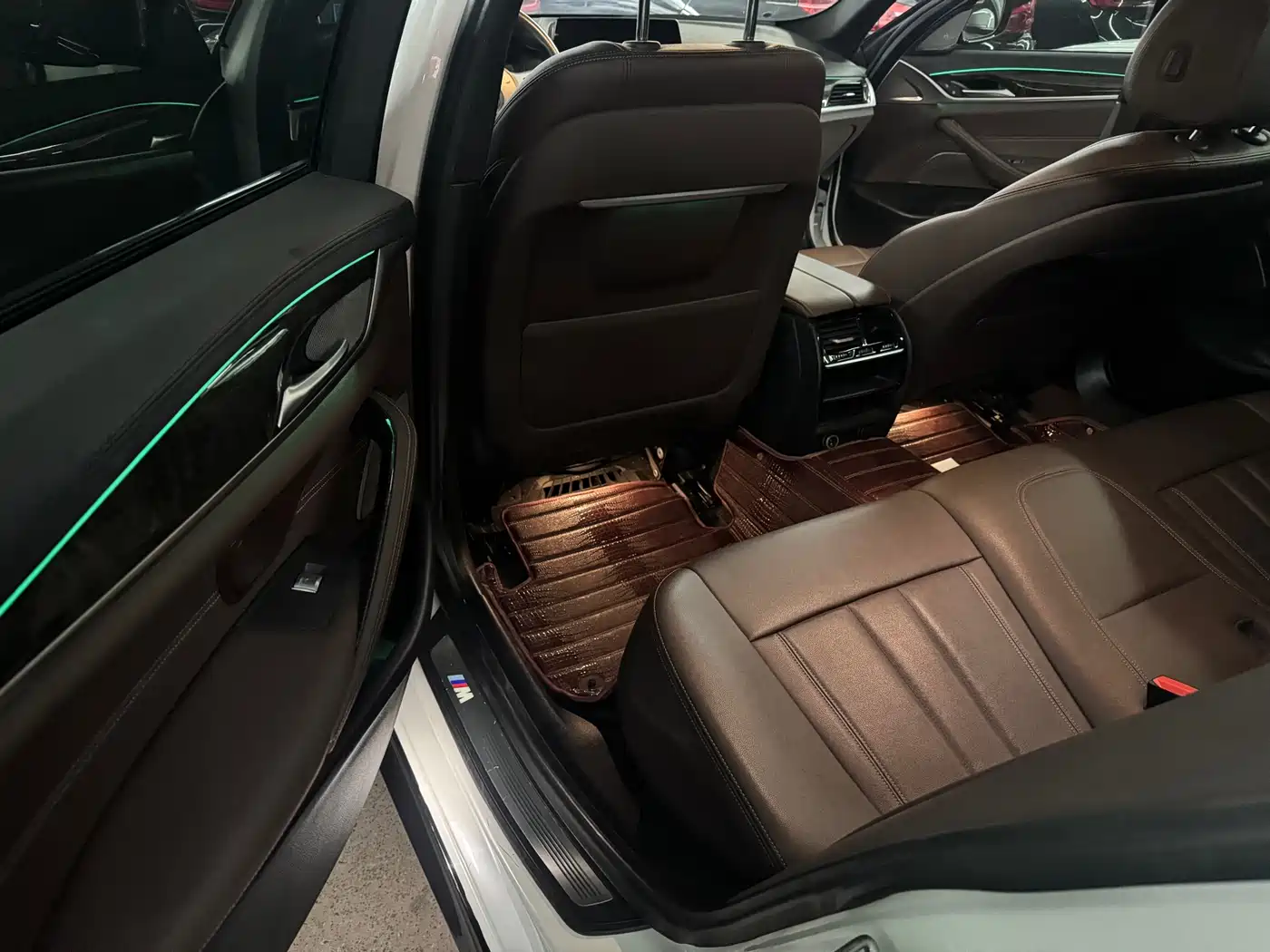 BMW 5 Series 2019 525Li M Sport Package фото 8