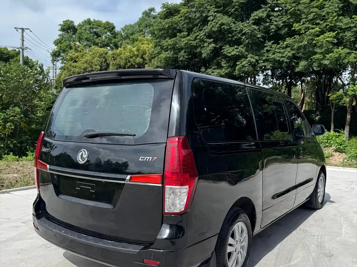 Dongfeng Fengxing Fengxing CM7 2018 2018 Classic 2.0T Manual Luxury
