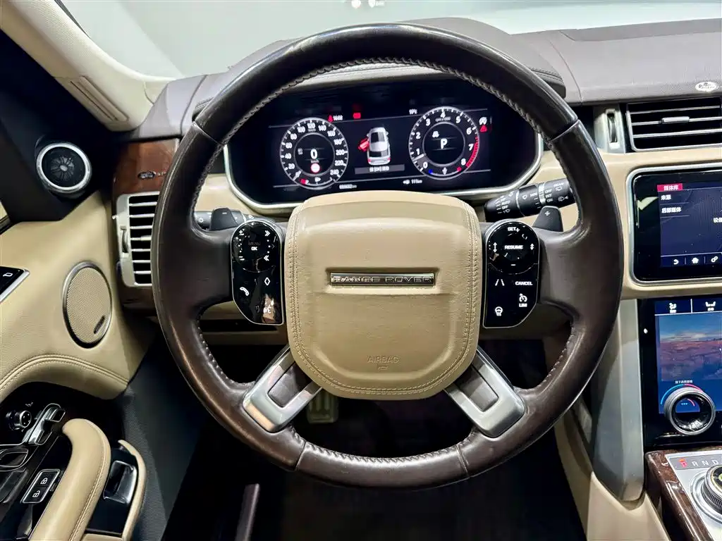 Land Rover Range Rover 2021 3.0 L6 Heritage Extended Classic Edition фото 14