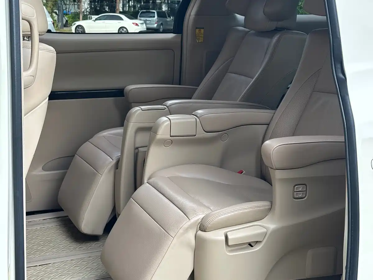 Toyota Alphard 2012 3.5L Luxury Edition фото 7