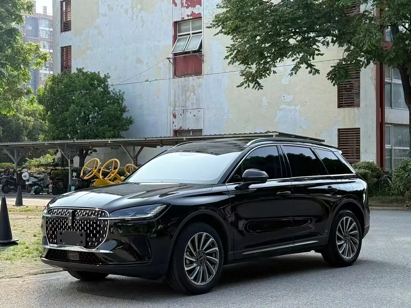 LINCOLN ADVENTURER