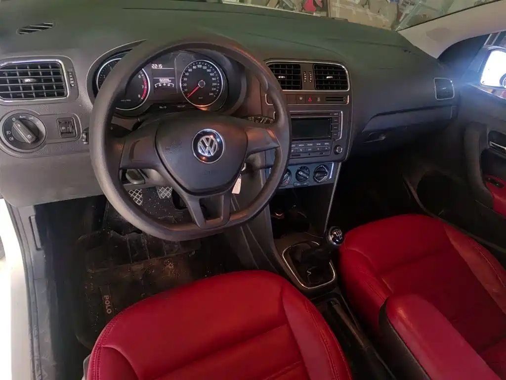 Volkswagen Polo 2014 1.4L Manual Comfort Edition фото 14
